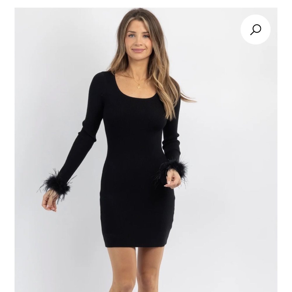 Long sleeve bodycon dress with feathers!